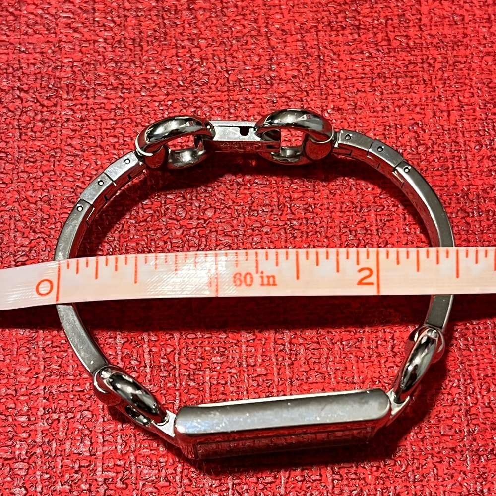 GUCCI PRE-LOVED AUTHENTIC ‘TORNABUONI’ 119 SST BRACELET 4 DIAMONDS WATCH - Picture 17 of 17